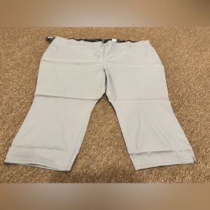 NWT Simply Vera By Vera Wang Capri 4X grey women’s pants bottoms stretch